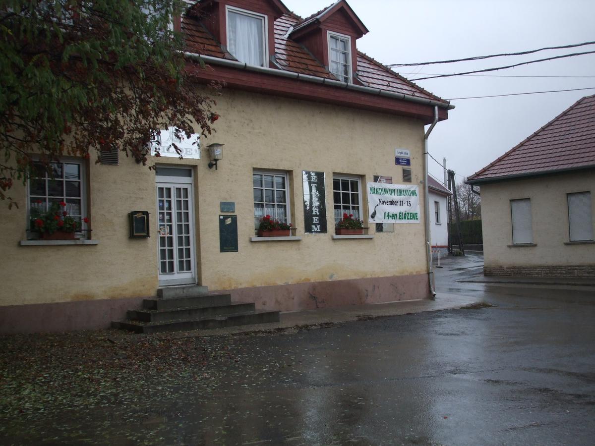 Gilde Panzio Bed and Breakfast Pilisvörösvár Eksteriør billede